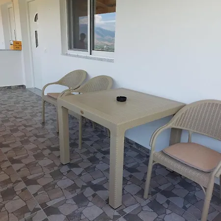 Apartment Leli *