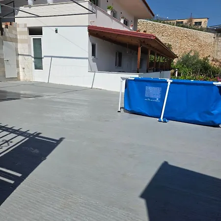 Leli Sarandë